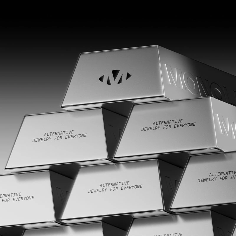 Monolic. Regular packaging. Eternal sunshine of pure silver